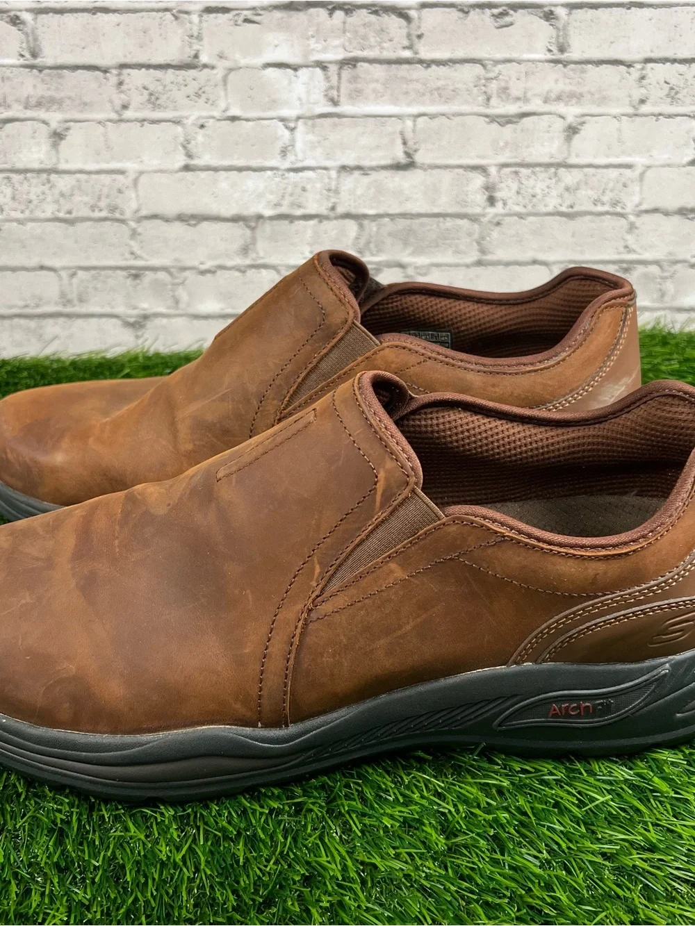 Skechers Arch Fit Motley Milo Shoes Mens Sz 13 Brown Slip Ins Sneakers